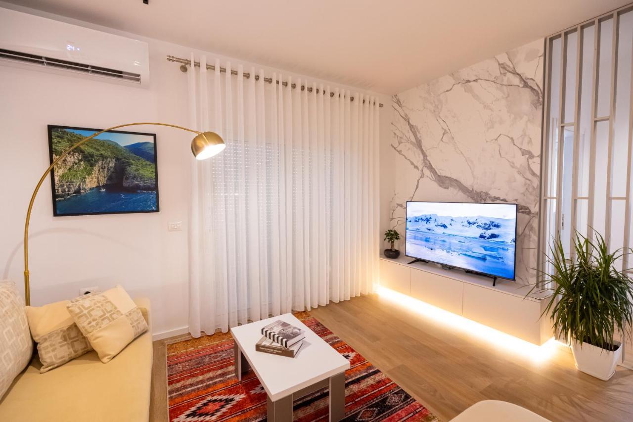 Victoria Lungomare Apartment Vlorë Esterno foto
